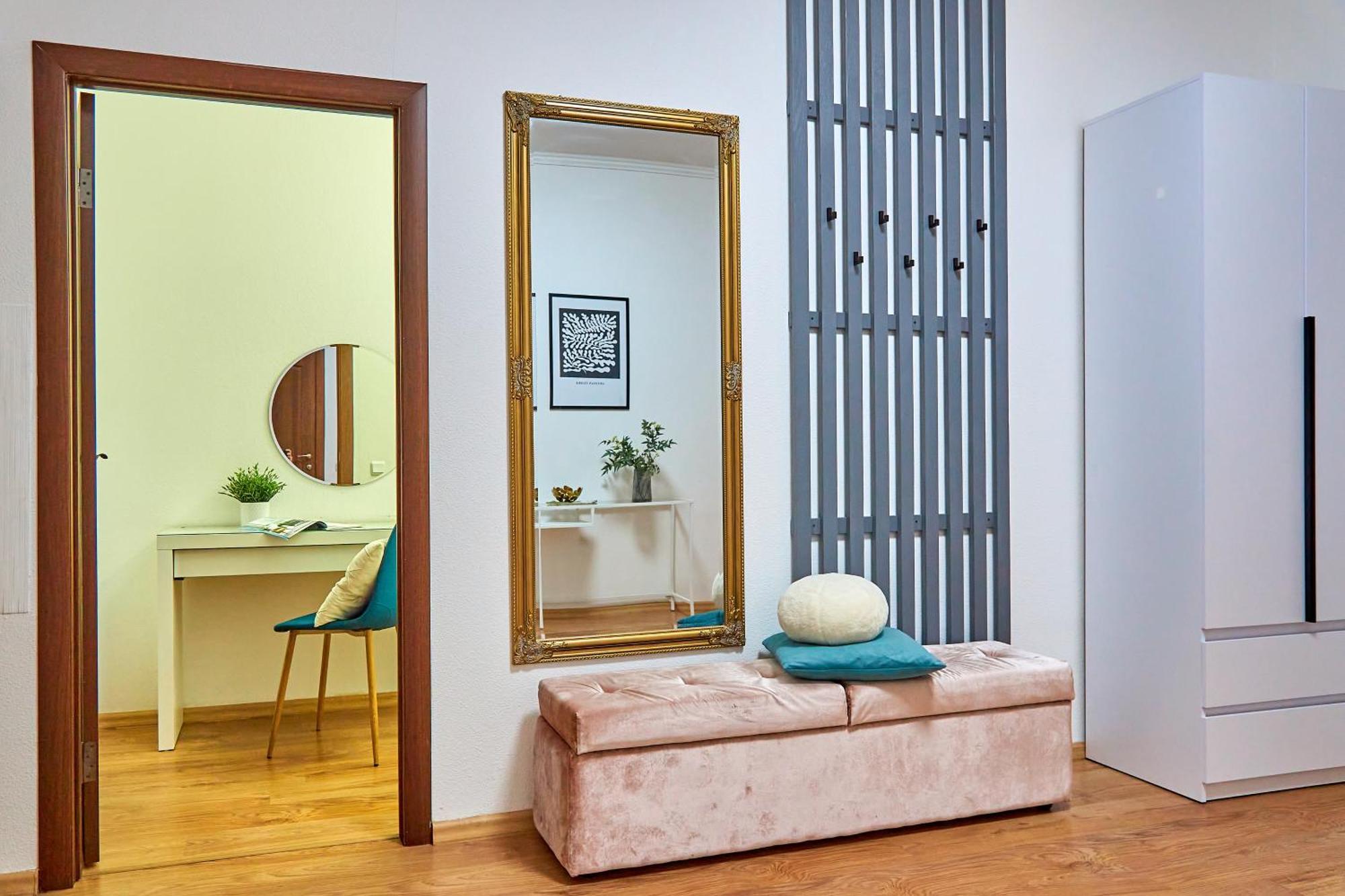 Elegant Lux Apartment In Central Square Mukacheve Exterior photo
